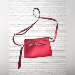 Red Crossbody Bag with gold accents ✨❤️🎒